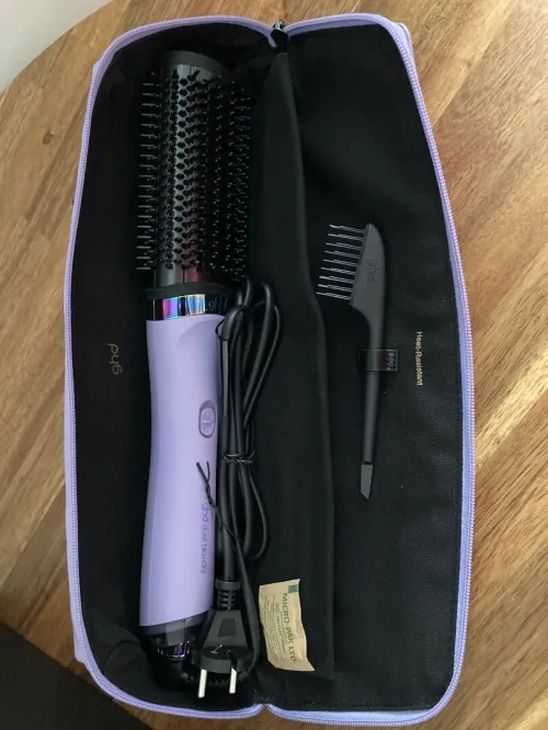 Brosse coiffante professionnelle GHD