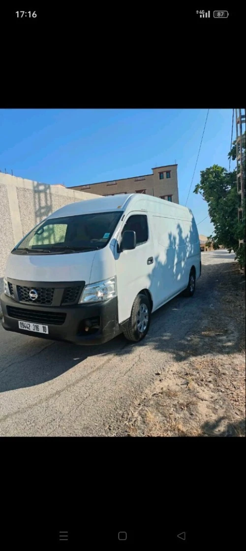 Nissan Nissan 2016