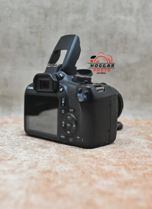 Canon EOS 1300D + EF-S 18-55mm F/3,5-5,6 IS