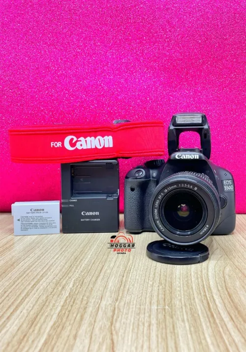 Canon EOS 550D + 18-55mm 