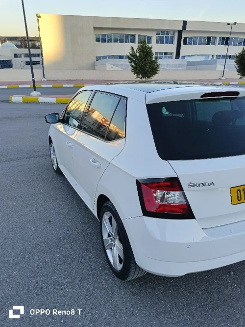 Skoda Fabia 2017 Style (avec toit panoramique)