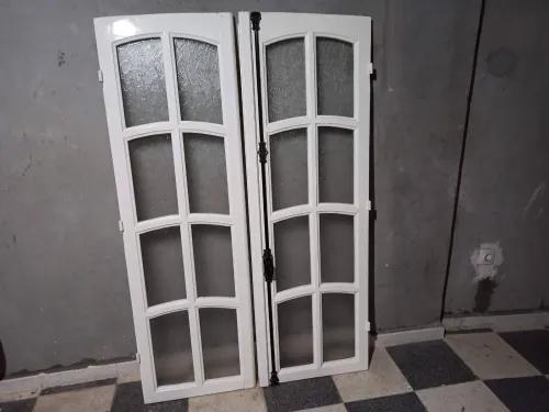 portes placard et volets et vitrage à vendre