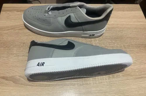 Nike Air Force 1 LV8