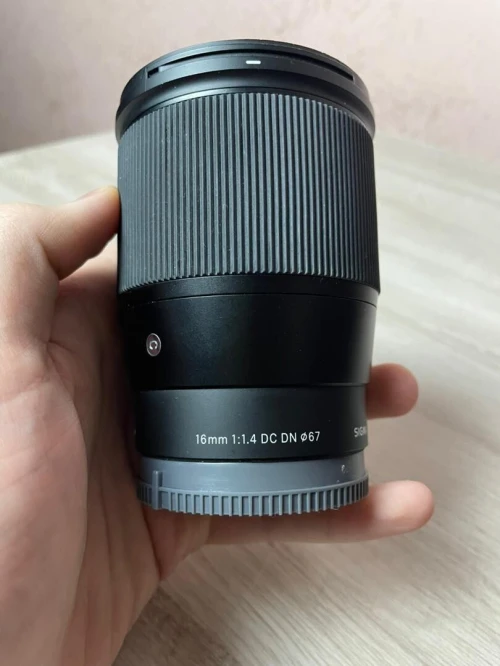 Sigma 16mm f1.4 sony e