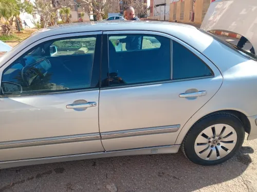 Mercedes Classe E 1999 4 phare