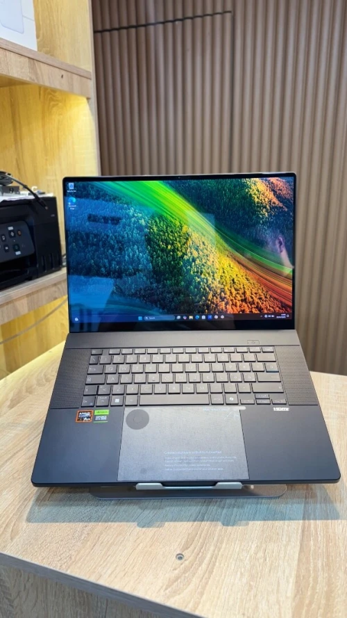 ASUS - ProArt P16 16 4K Touch Screen Laptop - AMD Ryzen AI 9 HX 370 32GB Memory RTX 4070 2TB SSD
