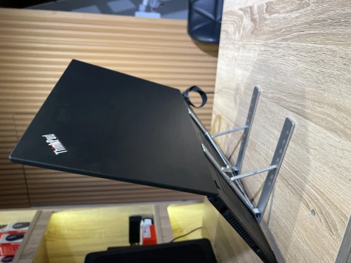Lenovo Thinkpad T14 I5 11TH Génération 16Go/256Go SSD 14" Tactile Nvidia Mx 450 2Gb