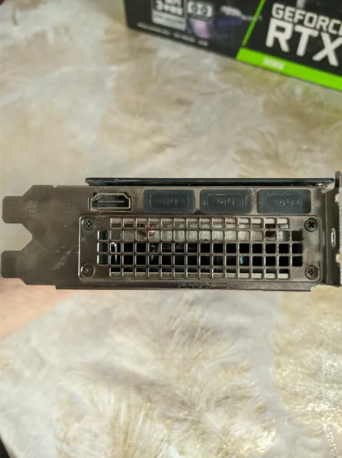 Rtx 3060 12Gb Galax avec boite