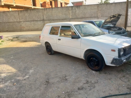 Nissan Sunny 1990 