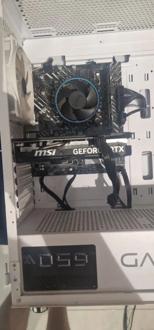 Pc gamer rtx 4060 Ti