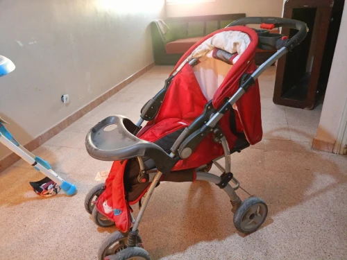 Poussette solide et pliable