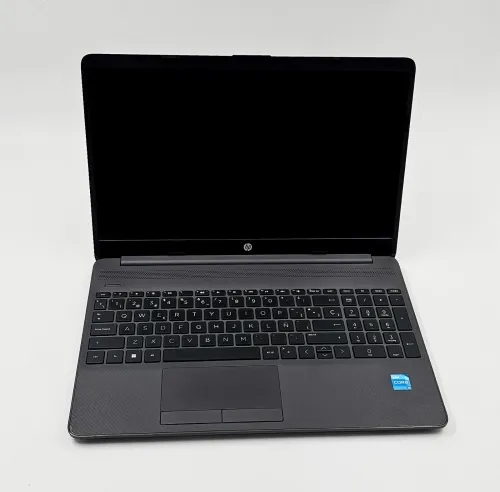 LAPTOP HP 250 G9 I3 1215U 15" RAM 8G DDR4 256 SSD NVME