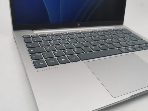 LAPTOP HP ELITEBOOK ULTRA 5 135U RAM 16G 512 SSD