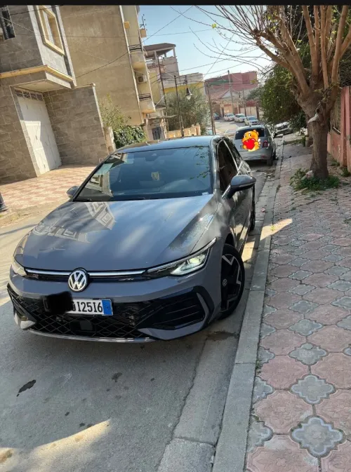 Volkswagen Golf 8 2025 R-Line