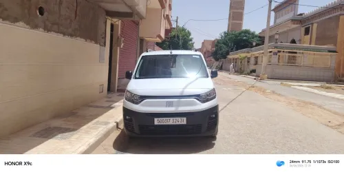 Fiat Doblo 2024 2 places