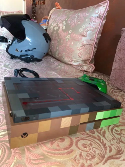 XBOX ONE S EDITION MINECRAFT 