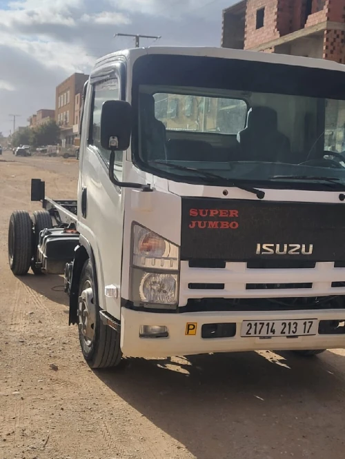 Isuzu Super 2013