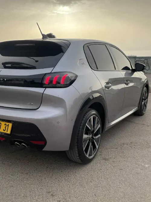 Peugeot 208 2023 GT