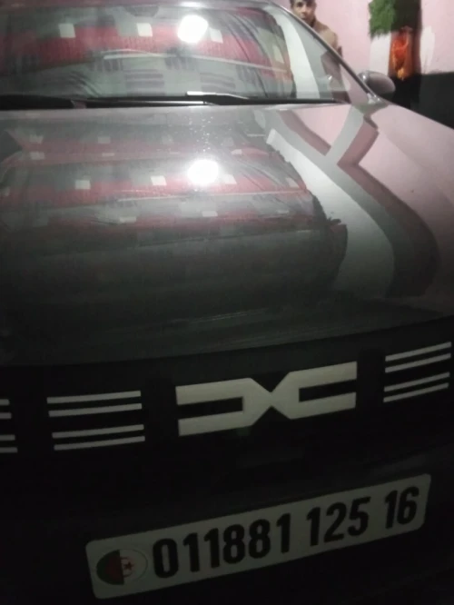 Dacia Logan 2025 Habta m frnaca mazal Andi matricule w double dossier Lmjmoula kamel