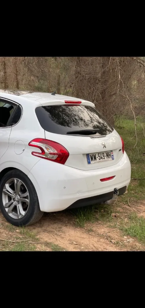 Peugeot 208 2015 Allure