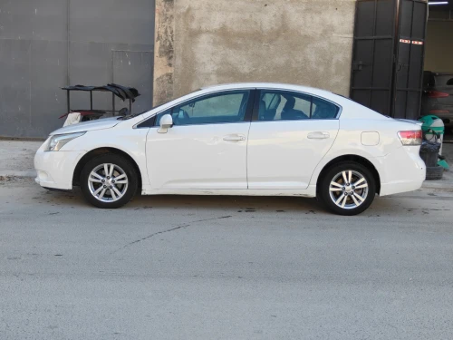 Toyota Avensis 2011 Premium