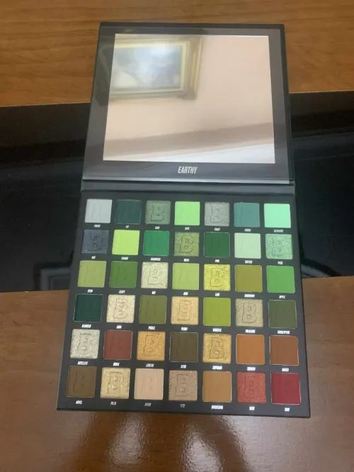 Make up day beauty 42 colours palette 