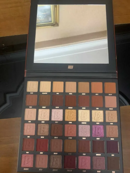 Make up day beauty 42 colours palette 