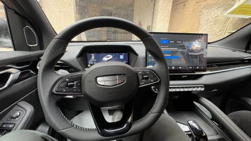Geely Coolray 2025 