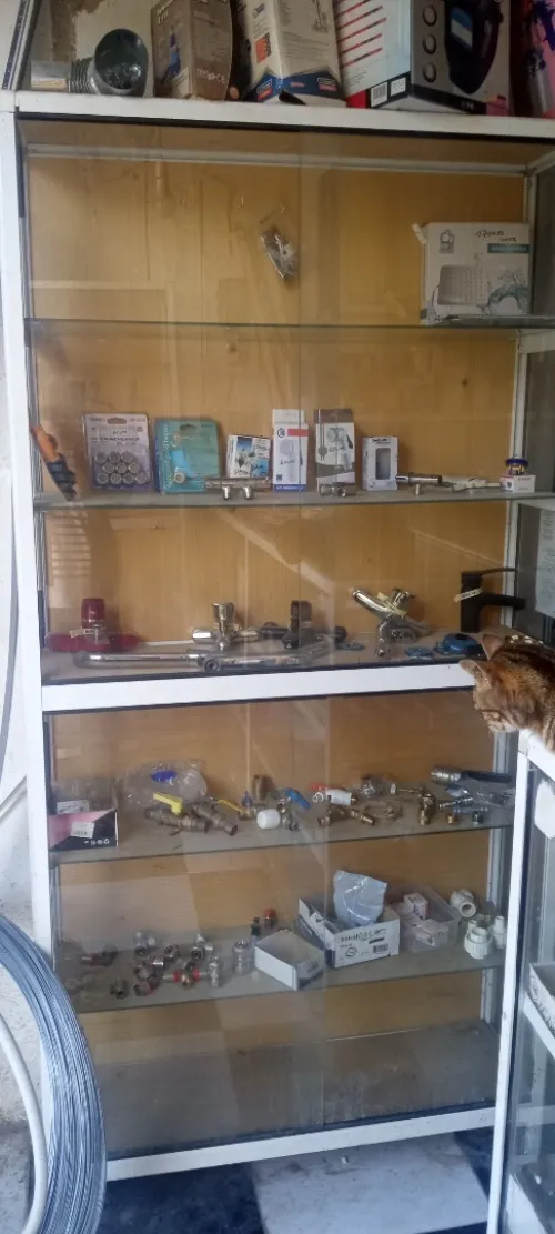 Comptoir et étagère