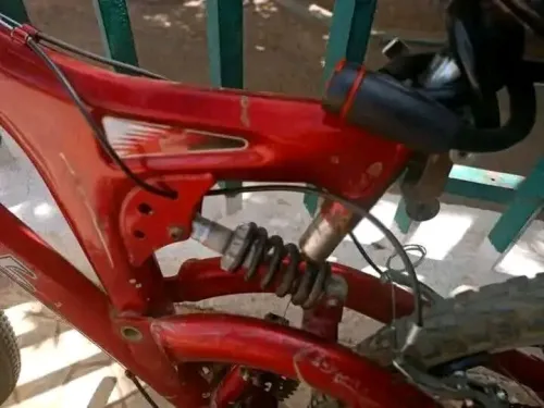 Vélo avec amortisseur
