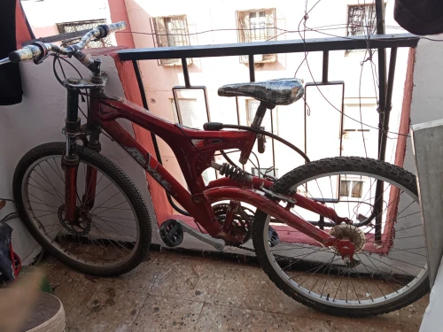 Vélo avec amortisseur