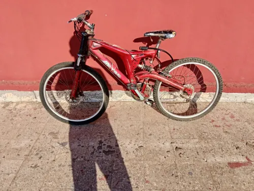 Vélo avec amortisseur
