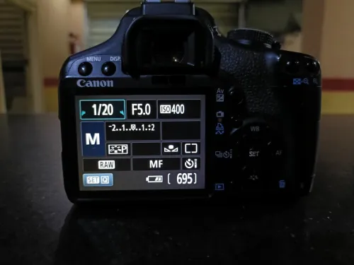 Pack Canon 500D + EF-S 18-55mm (2 Batteries + Carte 16GB) - 20k