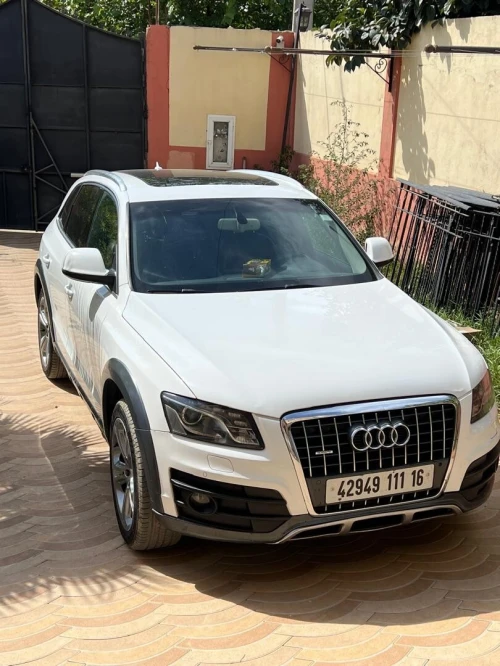 Audi Q5 2011 Off Road