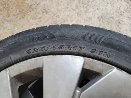 Jantes avec pneus Volkswagen Golf 8