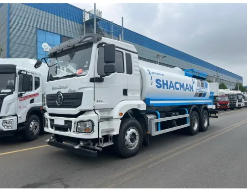 SHACMAN HOWO ET ISUZU Camion 2025