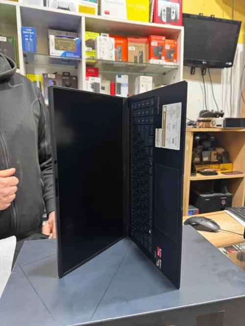 PC ASUS Zenbook 15