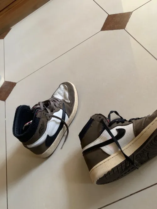Nike  Air Jordan 1 Retro High Travis Scott "Cactus Jack"