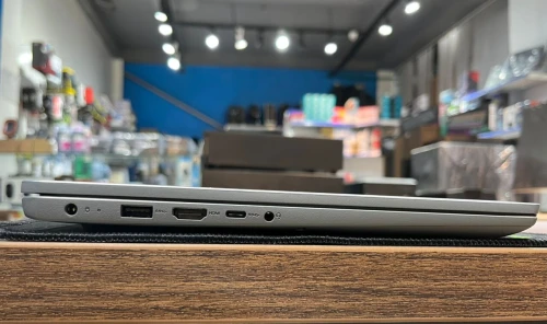 Lenovo IdeaPad 1 15UL7 Économique & Fiable