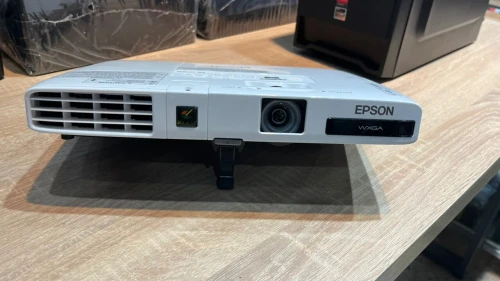 DATA SHOW EPSON EB-1776W utilisee 19H ECO Mode