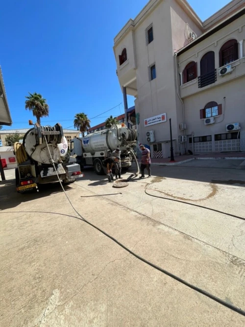 Camion, vidange débouchage, nettoyage