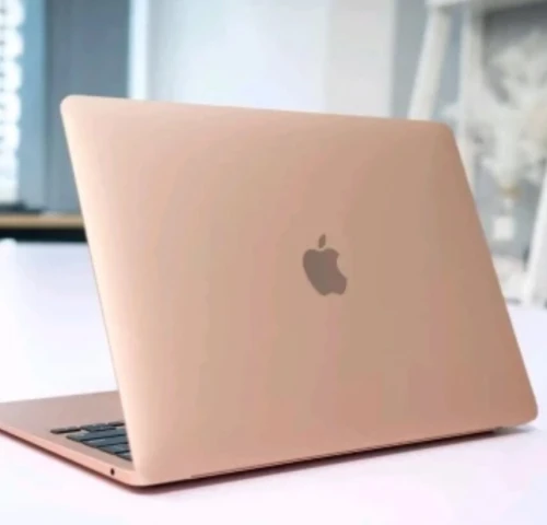 Model MacBook AIR ROSE GOLDE 13-Inch (2018) 8 Ram / Disk 250 GB