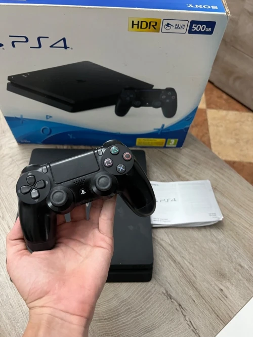 PS4 SLIM