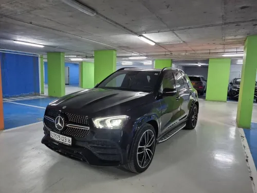 Mercedes GLE 300d 07 places 2023 AMG full options