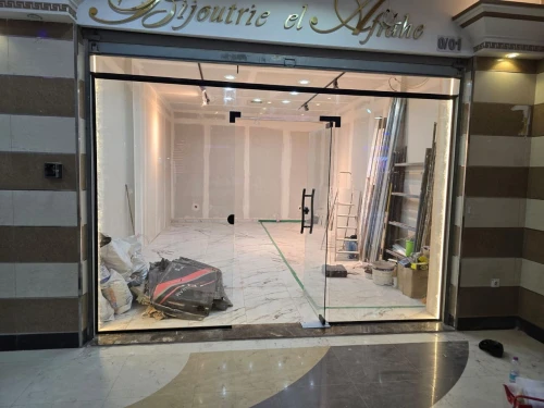 Vitrine en verre trempé 