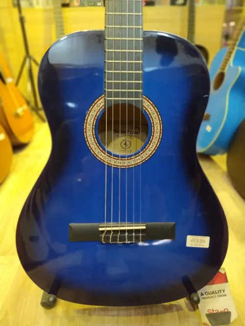 GUITARE CLASSIQUE SEMTONI