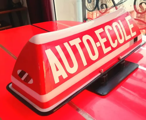 Panneau de toit auto-école