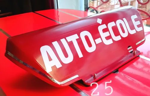 Panneau de toit auto-école