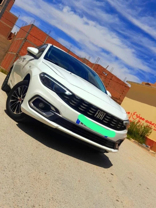 Fiat Tipo Sedan 2025 .