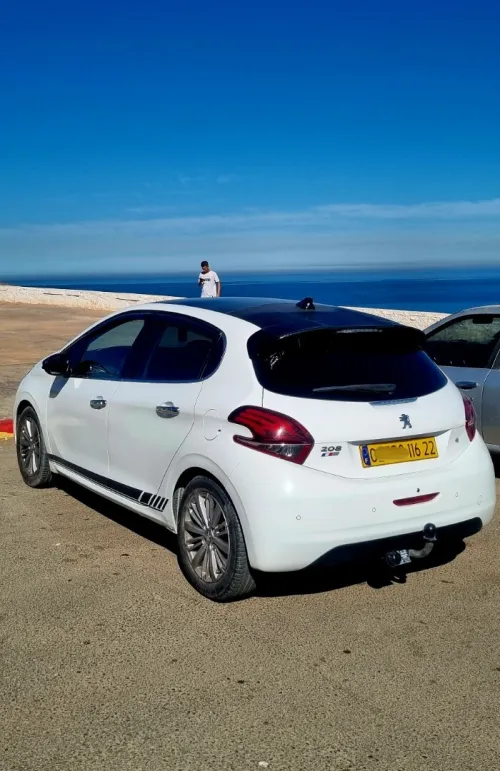 Peugeot 208 2016 Allure Facelift
